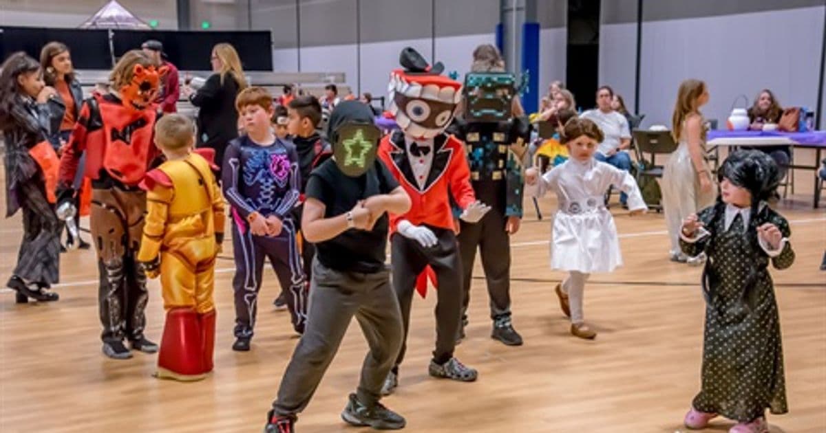 Howl-O-Ween Party